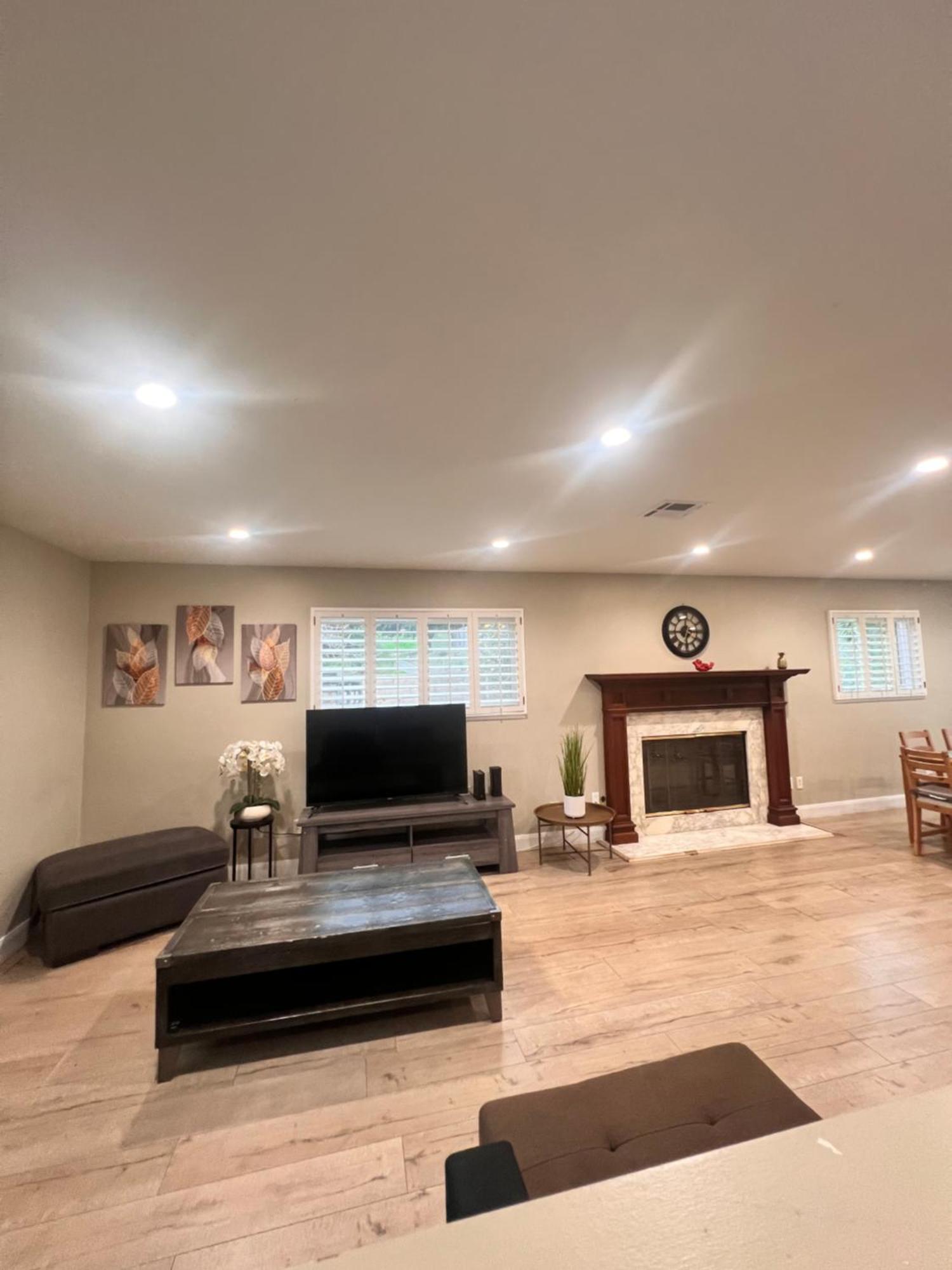 11640 Gothic Avenue Βίλα Λος Άντζελες Εξωτερικό φωτογραφία
