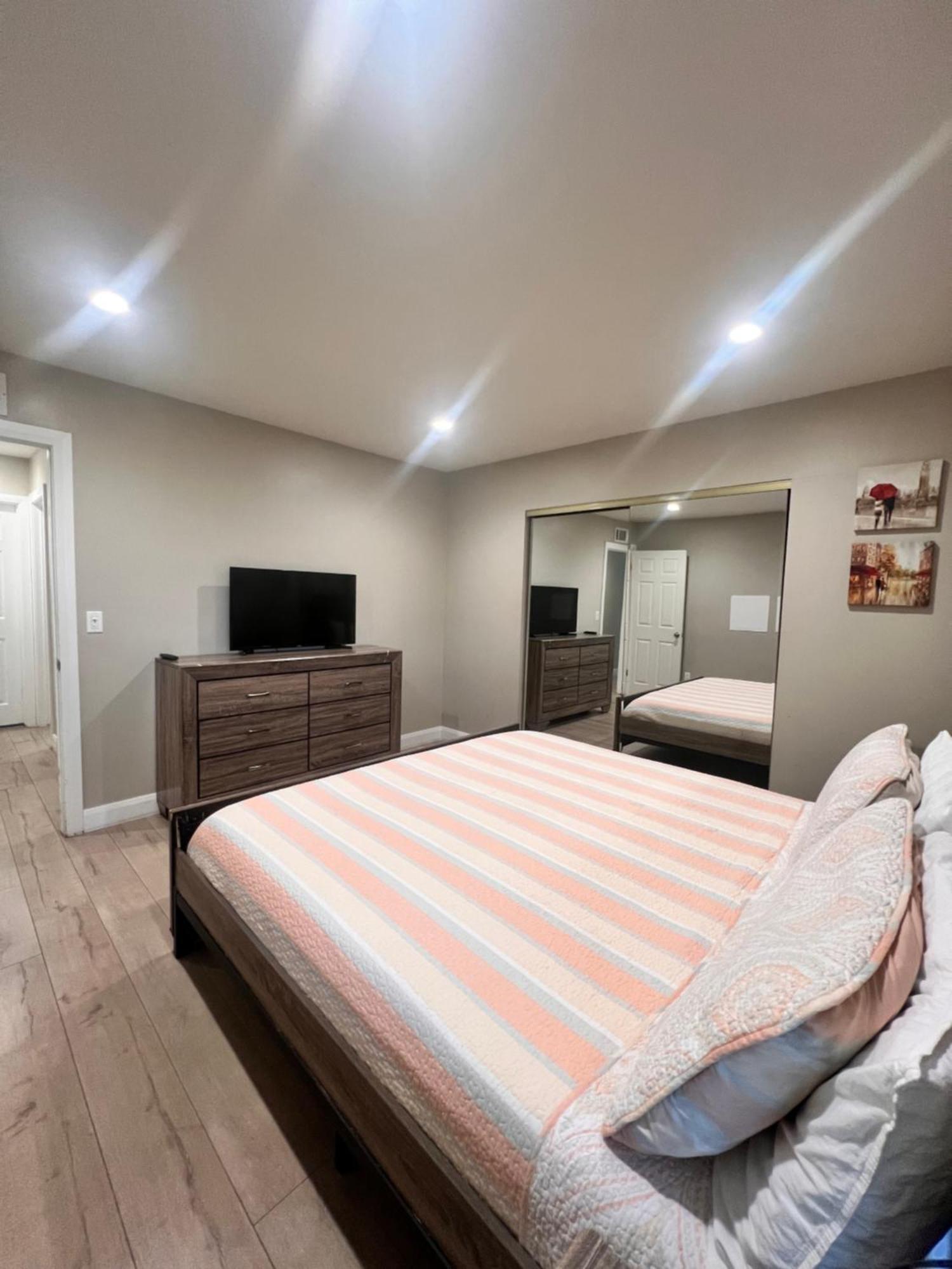 11640 Gothic Avenue Βίλα Λος Άντζελες Εξωτερικό φωτογραφία